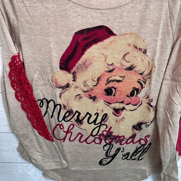 Southern Grace Women’s Tan Long Sleeve Baseball Santa Top. Size S - Picture 4 of 8
